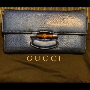 Gucci wallet in blue